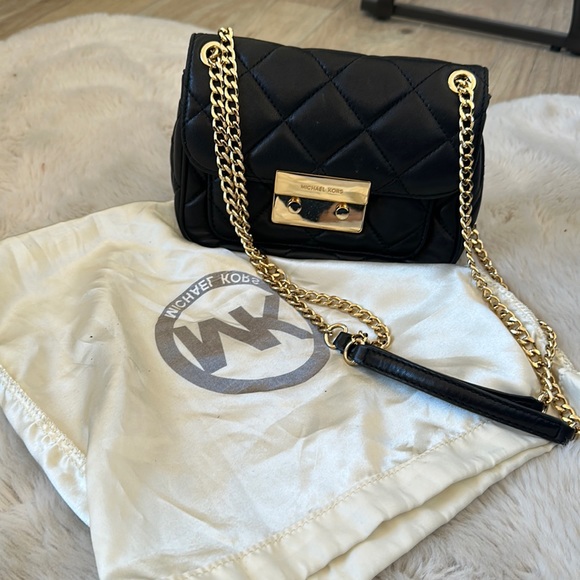 MICHAEL KORS SHOULDER/ CROSSBODY BLACK BAG - Picture 1 of 8